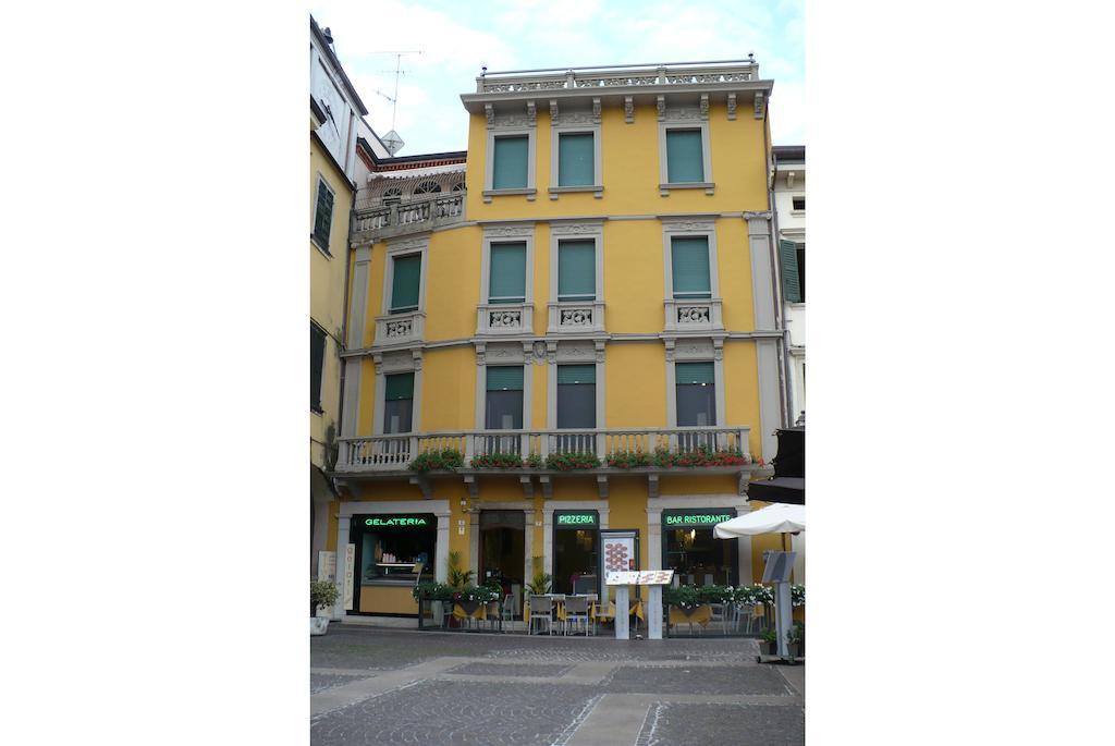 Aparthotel All'Orologio Peschiera del Garda Zewnętrze zdjęcie